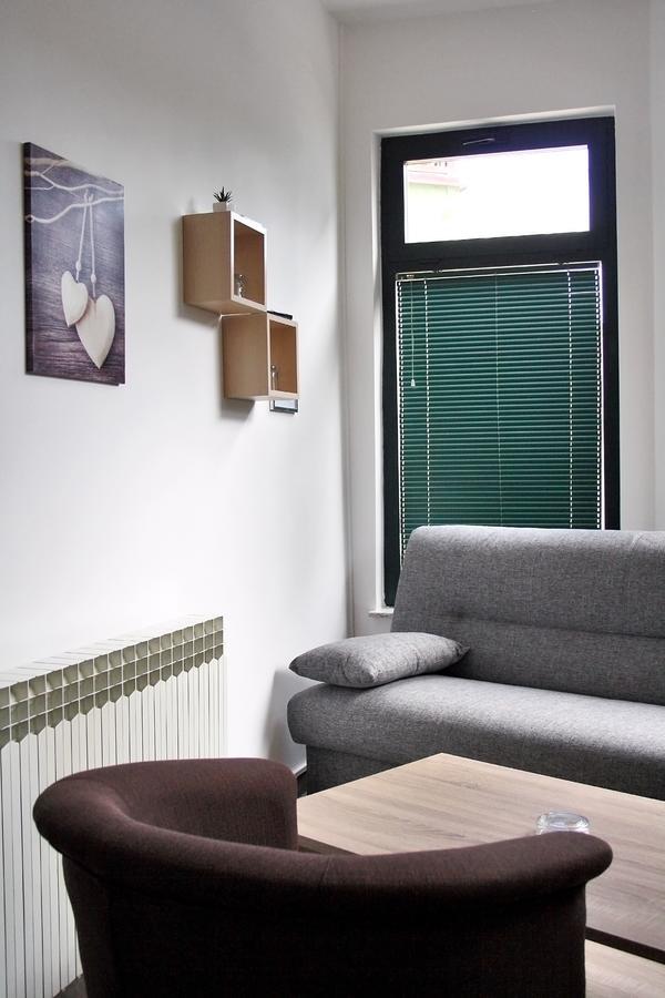Rooms Fitea โอซีเยก ภายนอก รูปภาพ