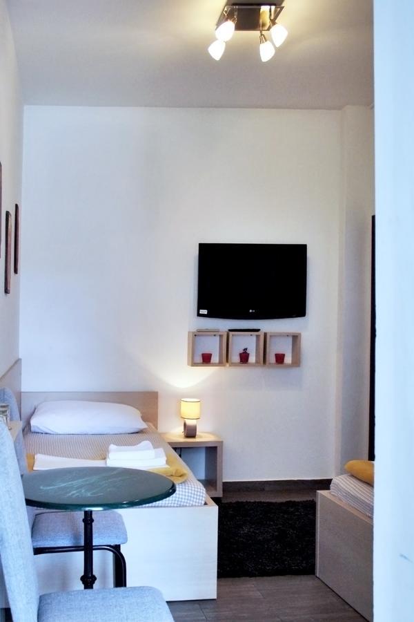 Rooms Fitea โอซีเยก ภายนอก รูปภาพ