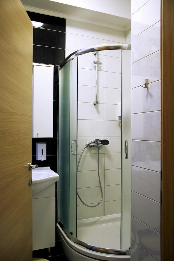 Rooms Fitea โอซีเยก ภายนอก รูปภาพ